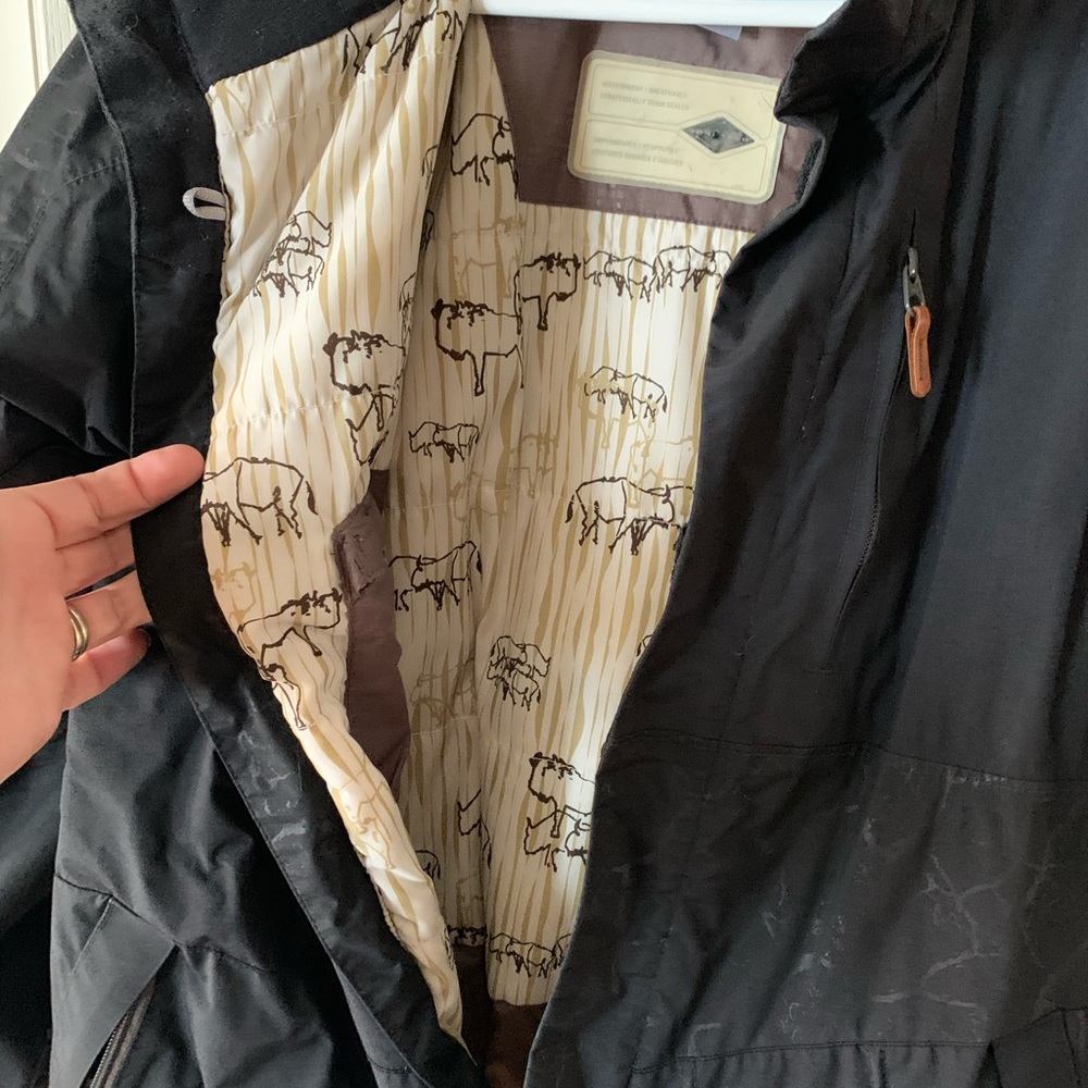 Winter Coat - image 3